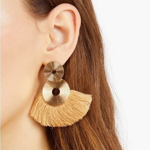 NWT PrettyLittleThing Chic Gold Fringe Disk Statement Earrings Drop Dangle Cream - Picture 8 of 15